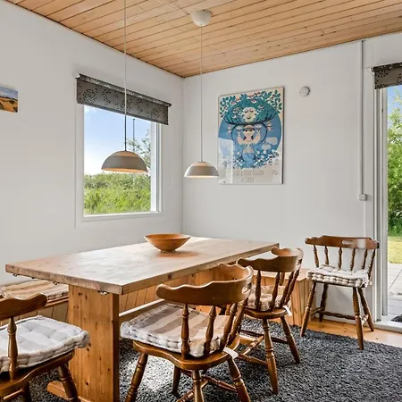 Evalotte - 600m From The Sea By Interhome *