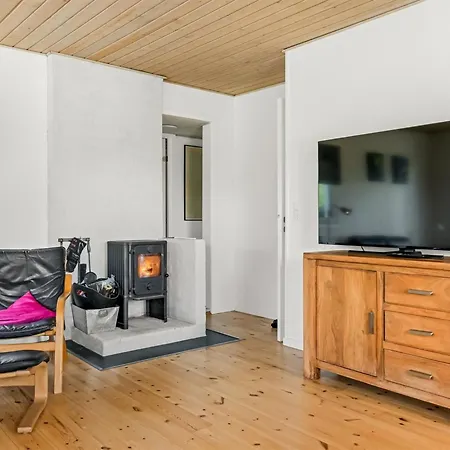 Nyaraló Evalotte - 600m From The Sea By Interhome *